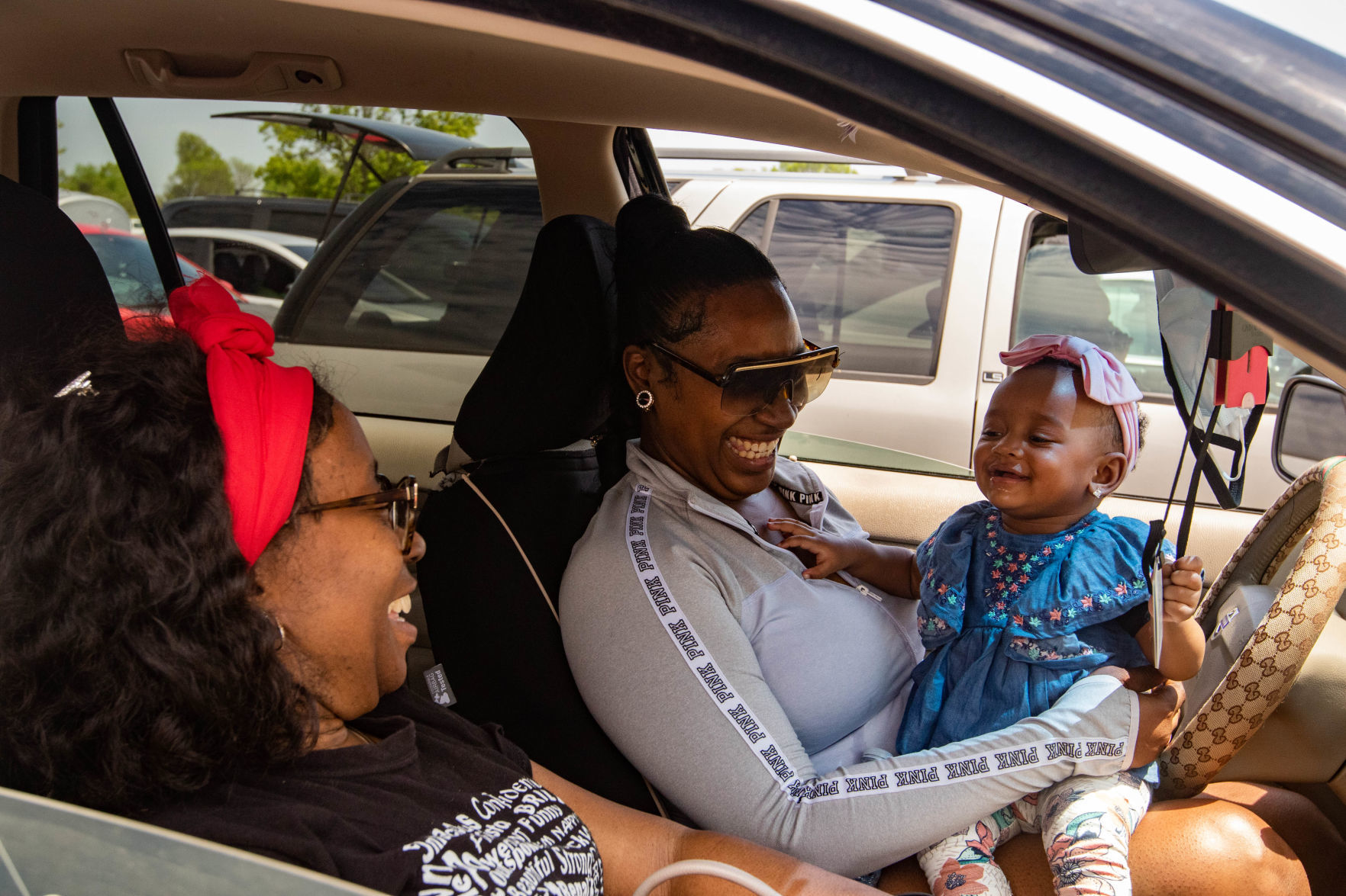St. Louis region holds largest food distribution for thousands in need